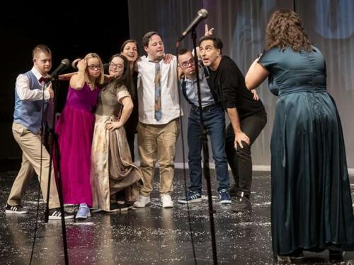 Gostovanje predstave "Up and Down" u Narodnom pozorištu Tuzla