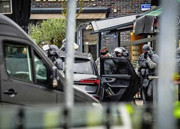 Gotova talačka kriza u Edeu: Policija privela maskiranog muškarca