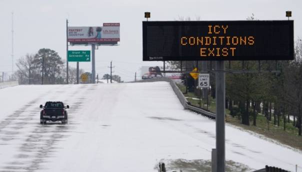Gotovo 3,4 miliona ljudi širom SAD-a i dalje bez električne energije