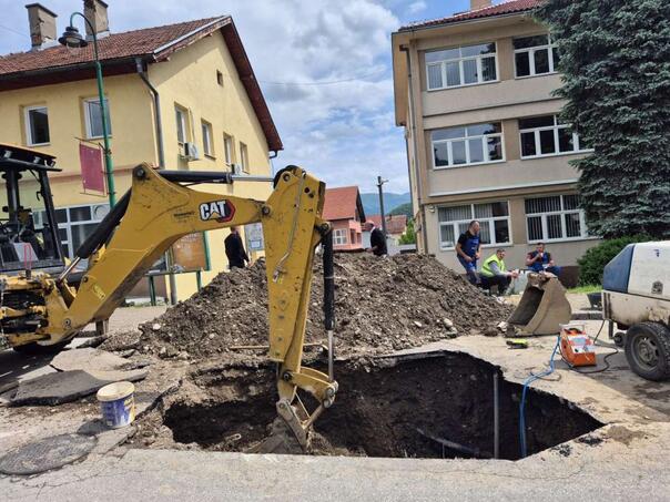 Grad Goražde od sinoć bez vode, pukla glavna vodovodna cijev