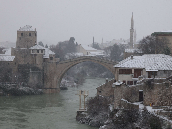 Mostar: Kazne do 10.000 KM za neuklanjanje snijega i leda