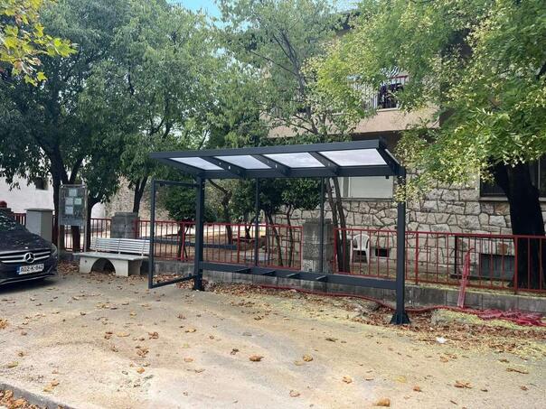 Grad Mostar nastavio s postavljanjem novih autobusnih stajališta