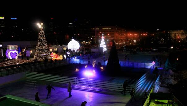Građani BiH Novu godinu dočekuju poštujući mjere zaštite