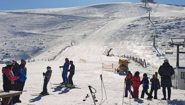 Građani BiH sve više odlaze na evropska skijališta, posebno popularne francuske Alpe