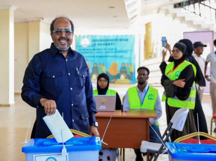 Građani glasaju na prvim direktnim izborima u Somaliji nakon više od 50 godina