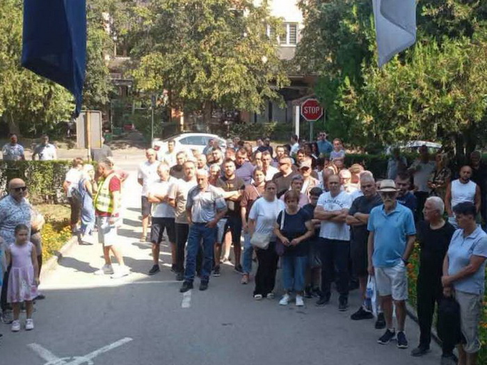 Građani Goražda ponovo pred Gradskom upravom zbog problema sa vodosnabdijevanjem