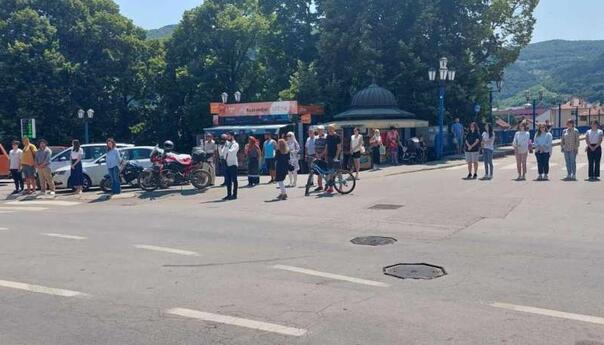 Građani Goražda 'stali za čovječanstvo' i odali počast žrtvama genocida