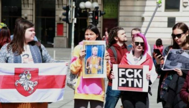 Građani na Trgu republike u Beogradu pozvali na mir i prestanak rata u Ukrajini