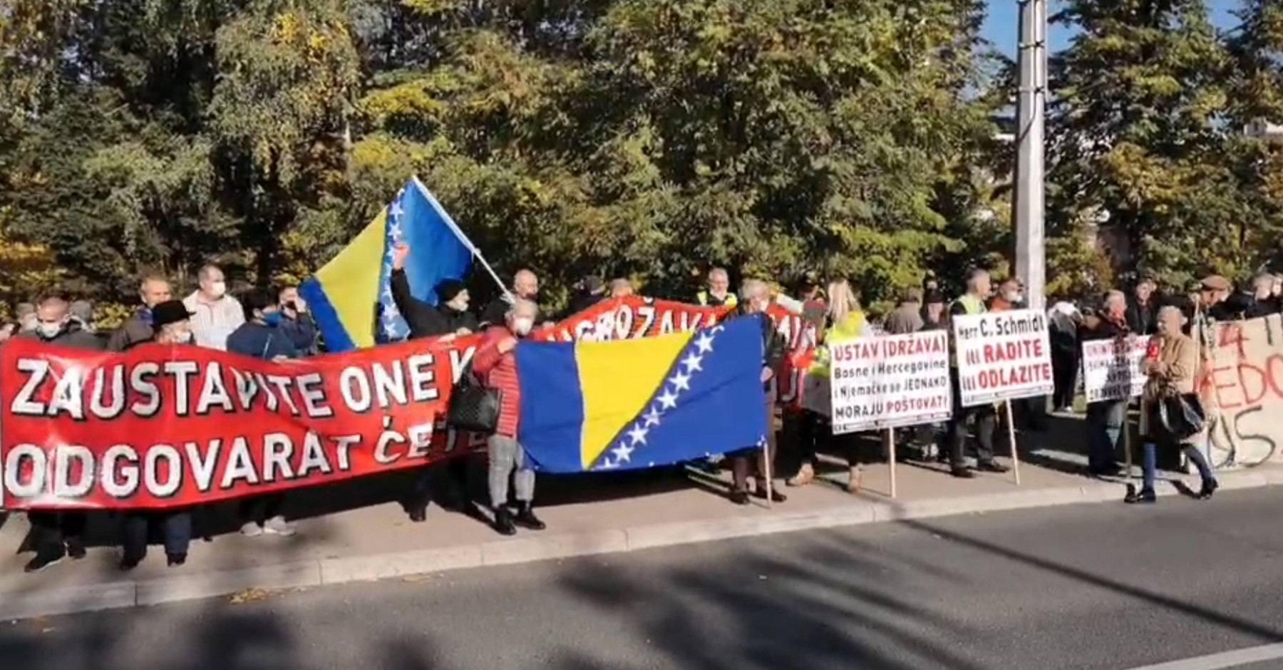 Građani poručuju Schmidtu: Zaustavite one koji ugrožavaju mir