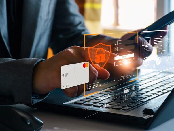Građani RS-a nova meta online prevare: Lažne banke u SMS porukama