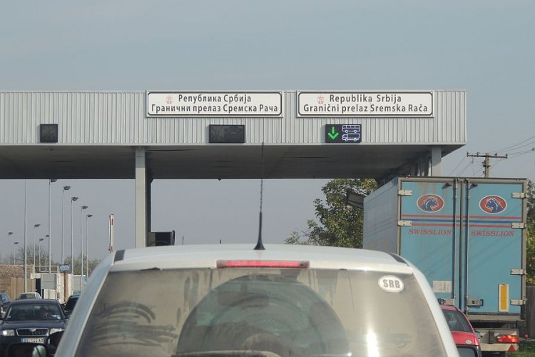 Građani RS mogu u Srbiju bez PCR testa, ali idu u izolaciju