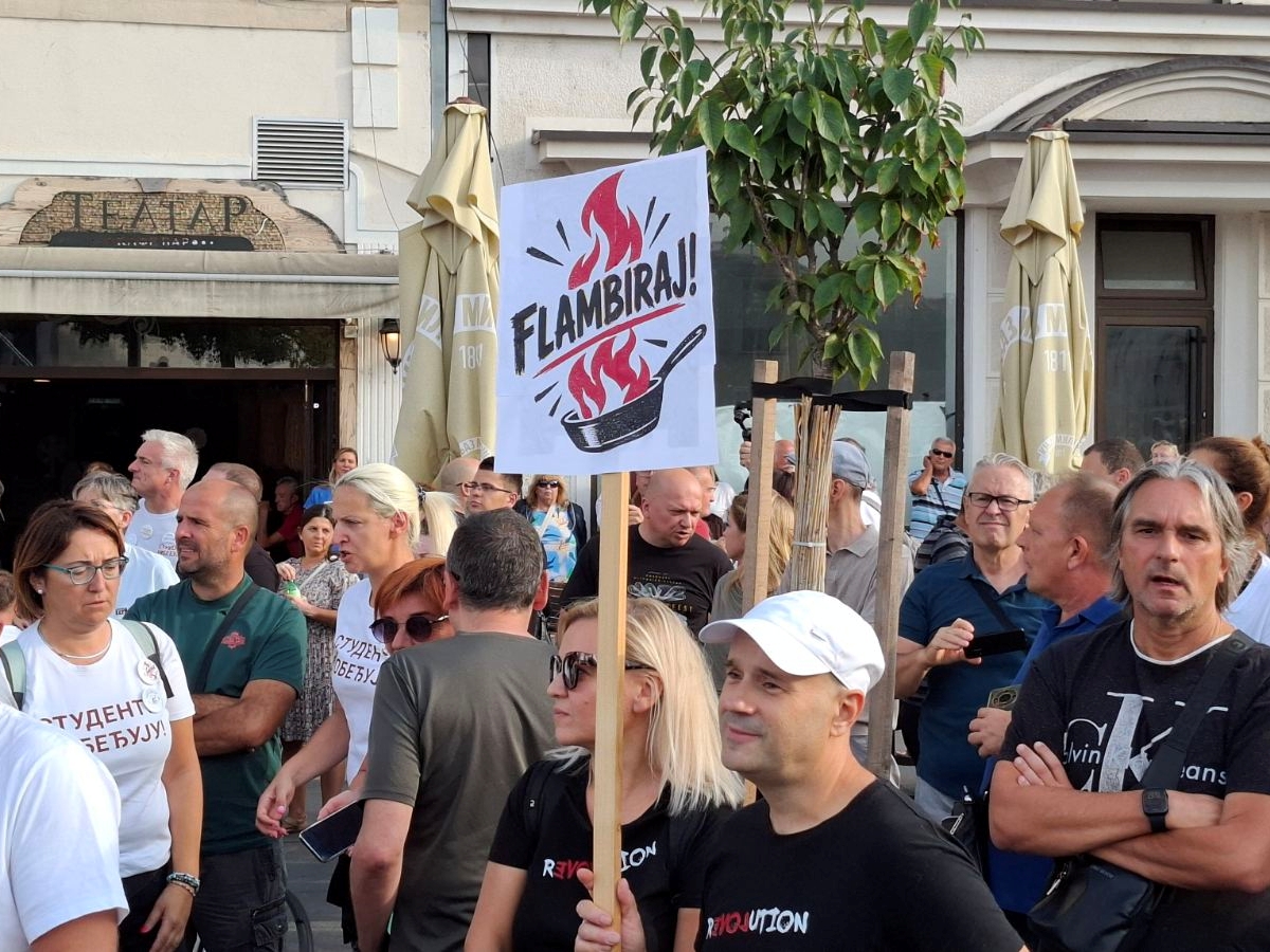 Građani satima čekaju da podrže Studentsku listu: Pada li Vučić?