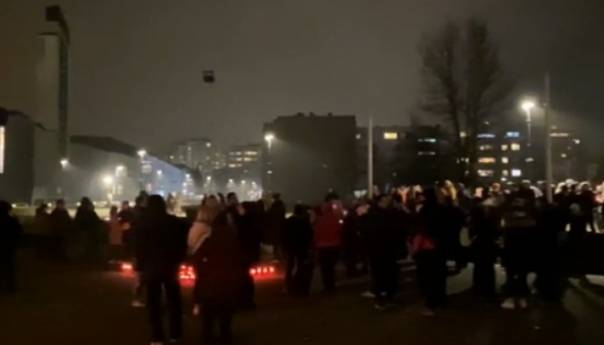 Građani se okupili ispred stana ministra MUP-a Hrvatske Davora Božinovića