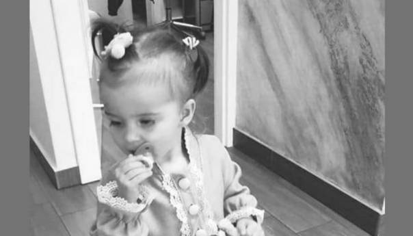 Građani se opraštaju od Džene: "Pile nije izdržalo naš javašluk i bezobrazluk"