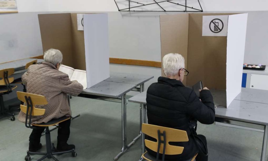 Građani Srebrenika biraju između dva kandidata za gradonačelnika - Bjelića i Tursića