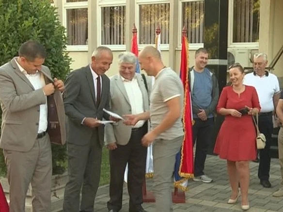 Građanima podijeljeni primjerci Dejtonskog sporazuma, planirana distribucija širom RS