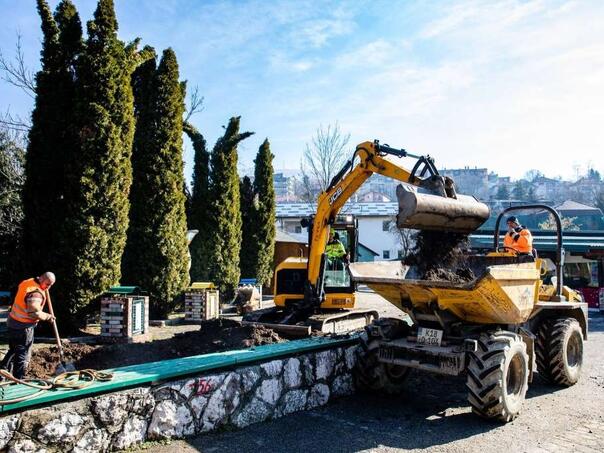 Građevinske mašine u Pionirskoj dolini, počela obnova staza i platoa