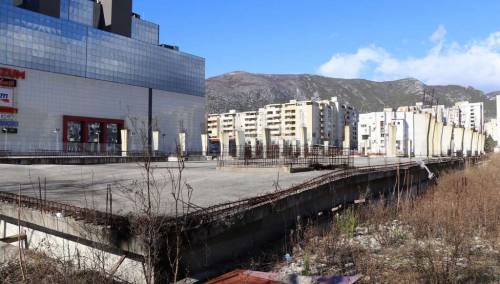 Gradnja dvorane u Mostaru neizvjesna, temeljac postavljen prije 37 godina