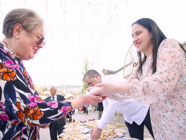 Gradonačelnica Karić proslavila Bajram sa sugrađanima uz baklave i čestitke