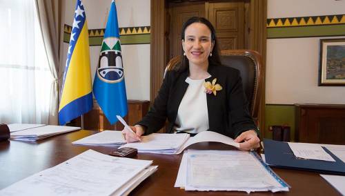 Karić odgovorila na provokacije: Borićemo se istinom!