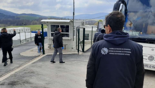 Gradonačelnik Bihaća negodovao zbog izmještanja migranata iz Mirala u Lipu