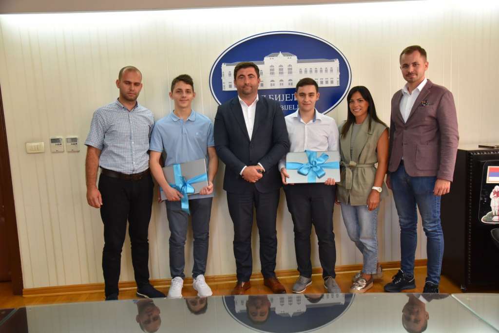 Gradonačelnik Bijeljine nagradio Muhameda i Miodraga, osvajače medalja na Olimpijadi
