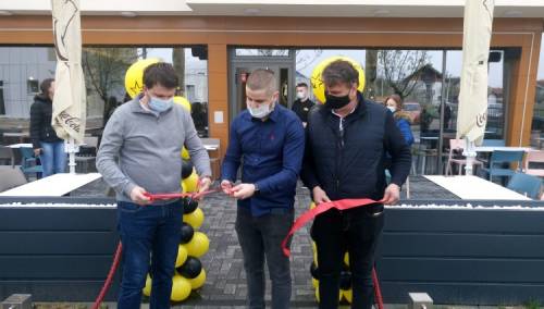 Gradonačelnik Brčkog svečano otvorio 'Pop's Caffe & Food', posao dobilo 17 osoba
