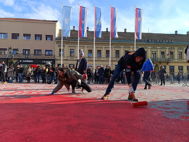 Gradonačelnik Novog Sada osudio uništavanje imovine: To je vandalizam