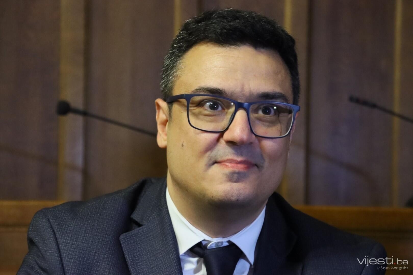 Gradonačelnik Sarajeva osudio napad na srednjoškolce iz Novog Sada