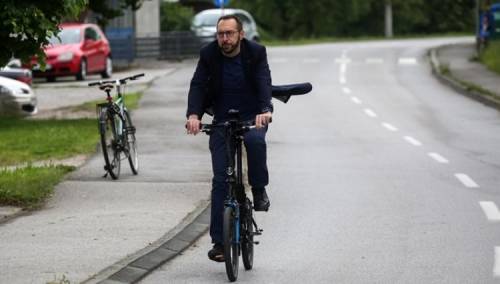 Gradonačelnik Zagreba srezao broj službenih vozila sa 146 na 44