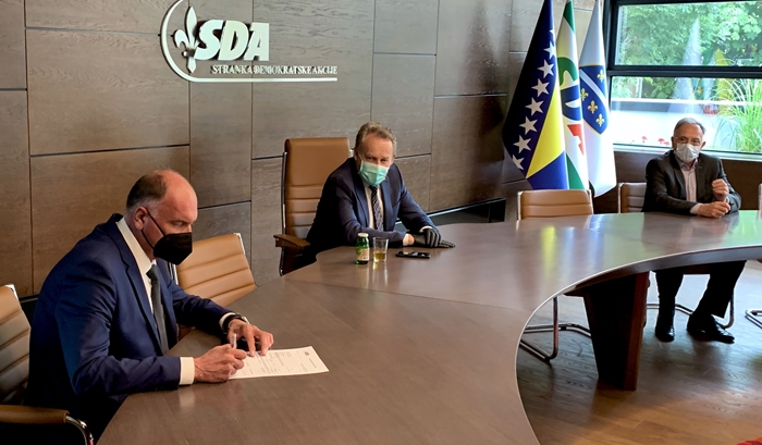 Gradonačelnik Živinica Samir Kamenjaković pristupio SDA
