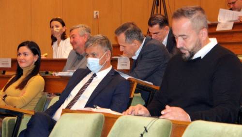Gradsko vijeće odbilo zahtjev, ali Kasumović najavio da će potpisati odluku o poskupljenju vode