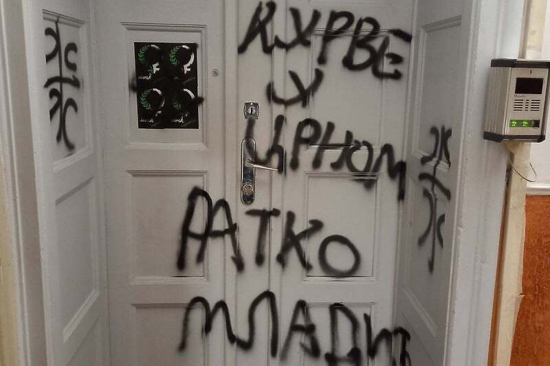 Grafiti podrške zločincu Ratku Mladiću u Beogradu
