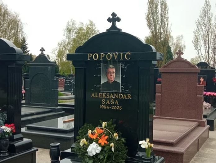 Grand objasnio zašto su sa groba Saše Popovića skinuta slova