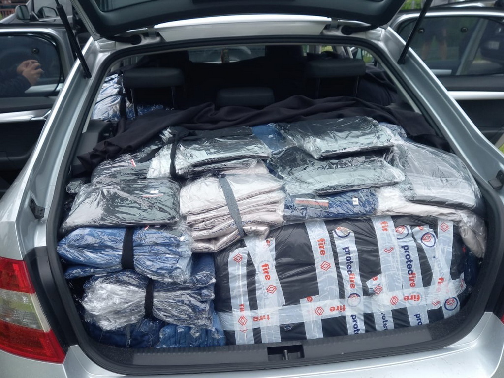 Granična policija u Bijeljini i Zvorniku zaplijenila velike količine tekstilne robe i kompjuterske opreme