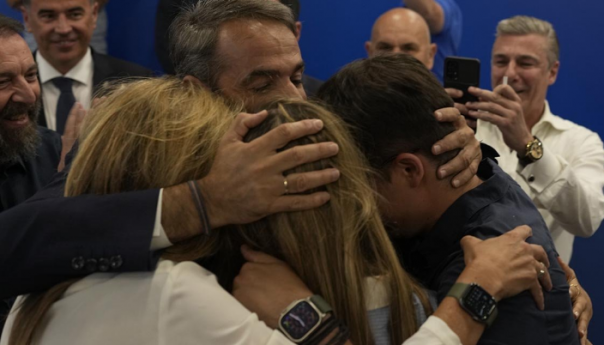 Grčka: Mitsotakisu pobjeda, imaće 157 mjesta u grčkom parlamentu