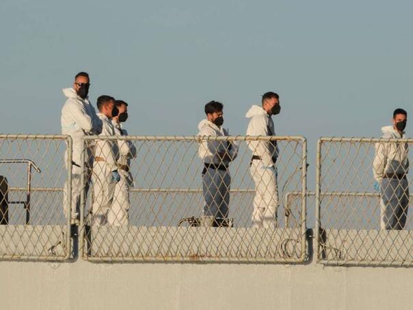 Grčka obalna straža u posljednjih 48 sati dovela oko 800 migranata na Krit i malo ostrvo Gavdos