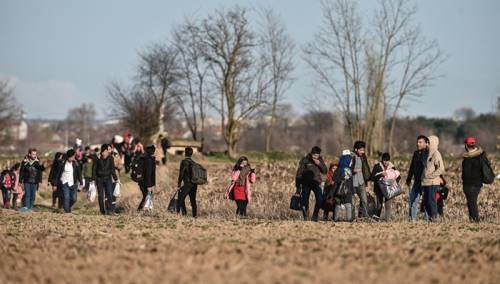 Grčka zabrinuta zbog skupljanja migranata na granici s Turskom