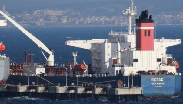 Grčka zaplijenila ruski tanker u sklopu sankcija koje je uvela EU