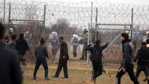 Grčke snage sigurnosti pucale na migrante, jedan smrtno stradao