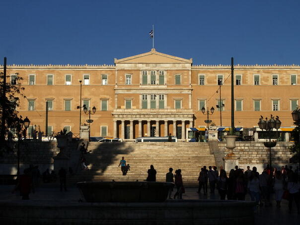 Grčki parlament usvojio zakon o radnom danu od 13 sati