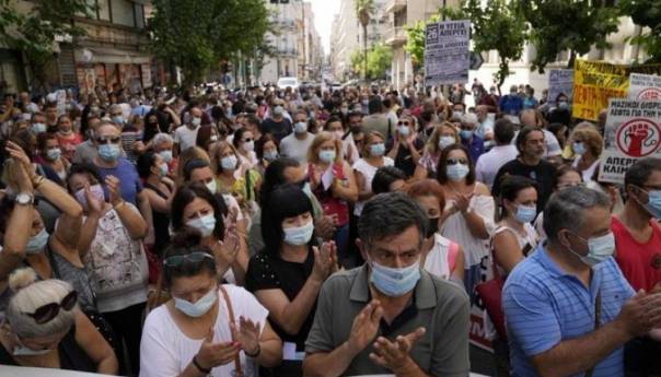 Grčki zdravstveni radnici protiv uvođenja obavezne vakcinacije