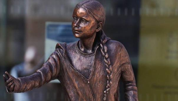 Greta Thunberg dobila kip na britanskom sveučilištu, studenti se pobunili