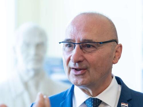 Grlić Radman kaže da su crnogorski političari kažnjeni zbog rezolucije o Jasenovcu