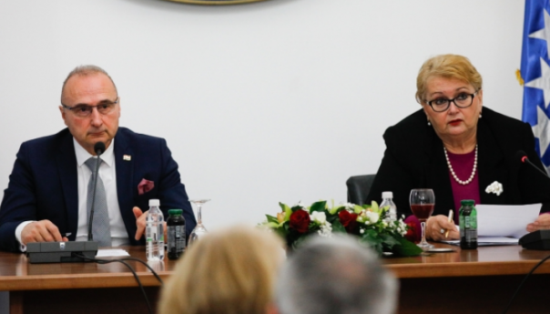 Grlić Radman: Turković ide u islamske zemlje tražiti oružje; Turković: Opasna izjava u maniru proruskih proxy politika