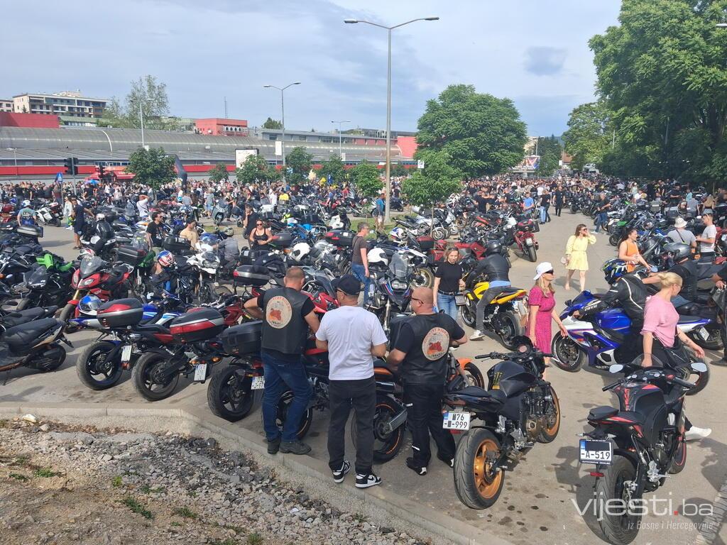 Grmi Banja Luka: Više hiljada bajkera napravilo spektakl