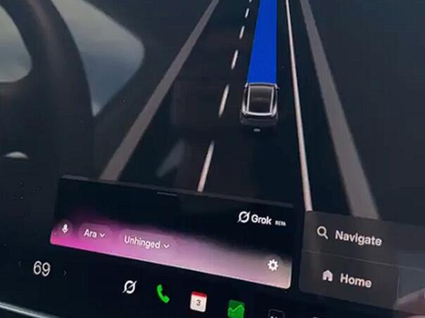 Grok stiže u Teslina vozila