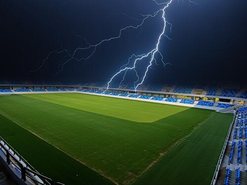 Grom udario tokom utakmice, 10 igrača povrijeđeno, jedan reanimiran