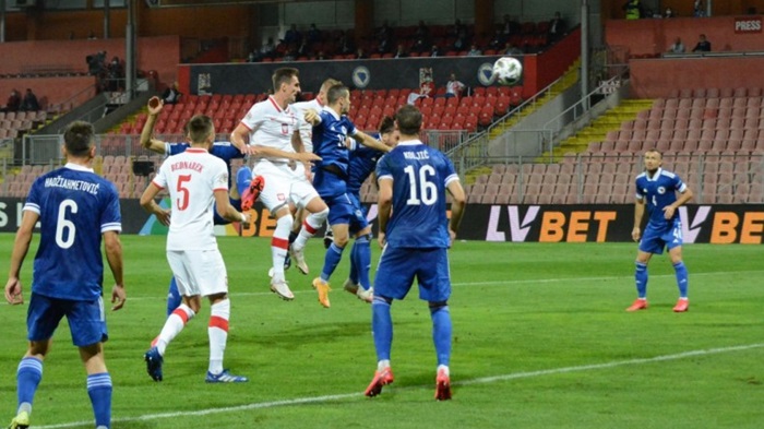 Grosicki pogodio za vodstvo Poljske protiv Zmajeva