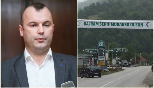 Grujičić o banerima: Postavljeni mimo protokola